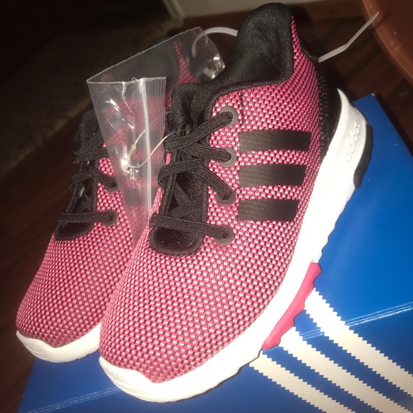 hot pink and black adidas shoes